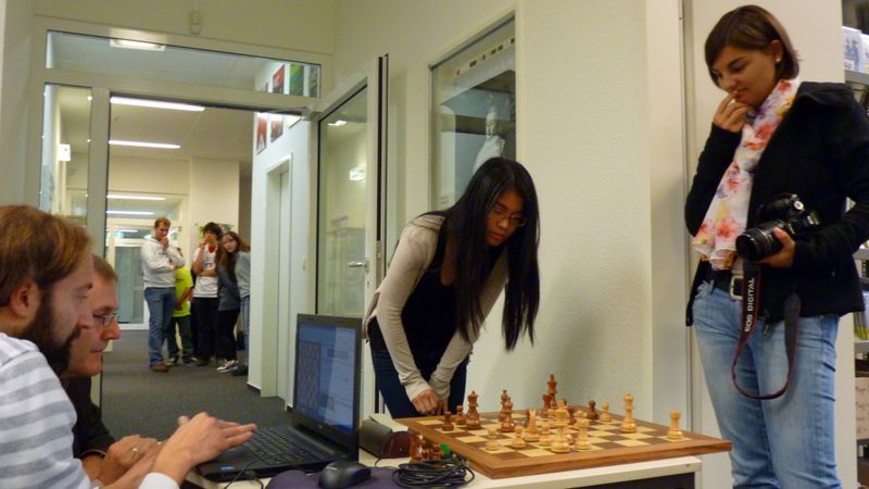 Rencontre franco-allemande à Hambourg  2014- dans les locaux de ChessBase - Echiquier ledonien p1110007.jpg (large)