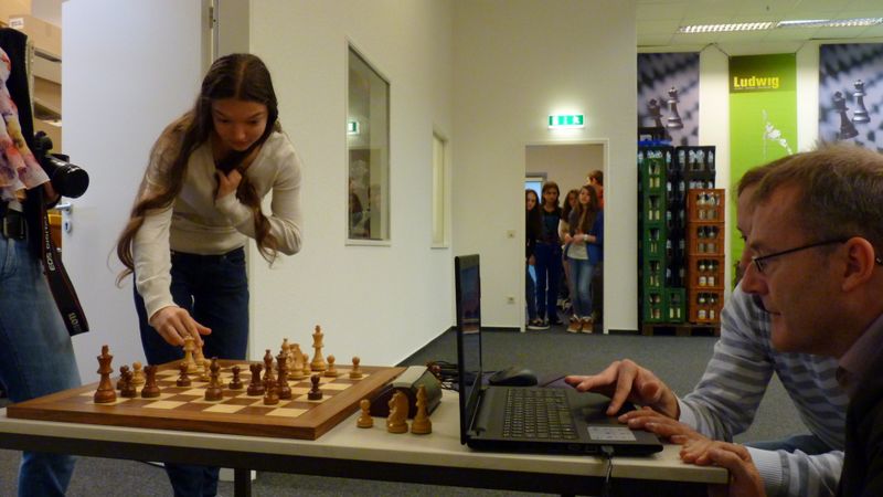 Rencontre franco-allemande à Hambourg  2014- dans les locaux de ChessBase - Echiquier ledonien p1110010.jpg (large)