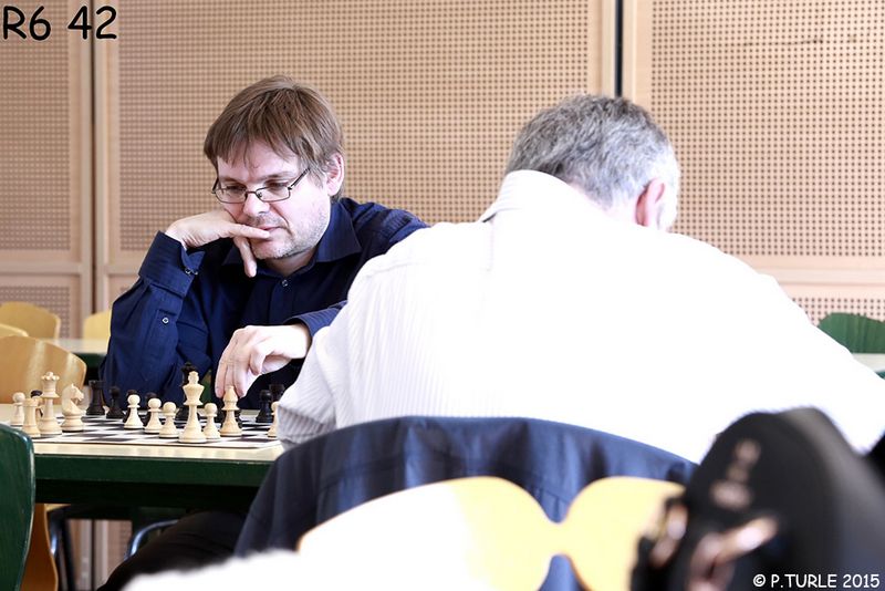 10eme OPEN FIDE du conseil départemental du Jura Lons le Saunier mai 2015 - Echiquier ledonien pascal_turle_ronde_r6___42_.jpg (large)