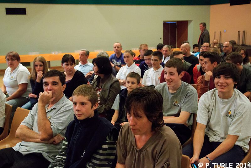 Les jeunes récompensés par l’OIS.Lons le Saunier le 17 octobre 2014 - Echiquier ledonien pascal_turle_ois_2014___2_.jpg (large)