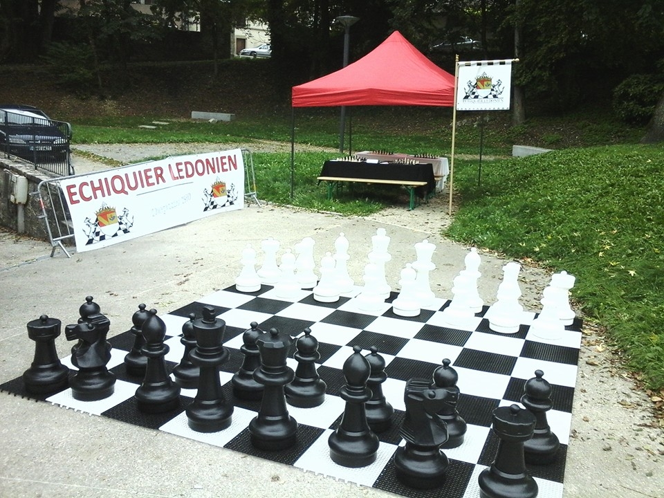 Octobre Rose avec les Echecs.Lons le Saunier  2015 - Echiquier ledonien sans_titre_4.jpg (large)