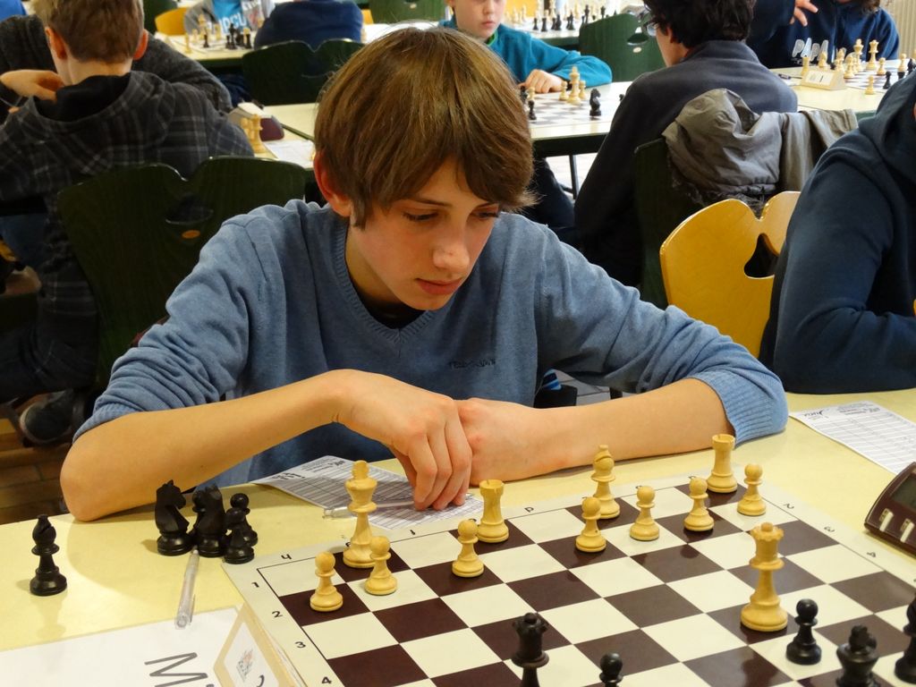 Championnats d’échecs des jeunes du Jura.Lons le Saunier le 16 & 17  janvier 2016 - Echiquier ledonien dsc01469.jpg (large)