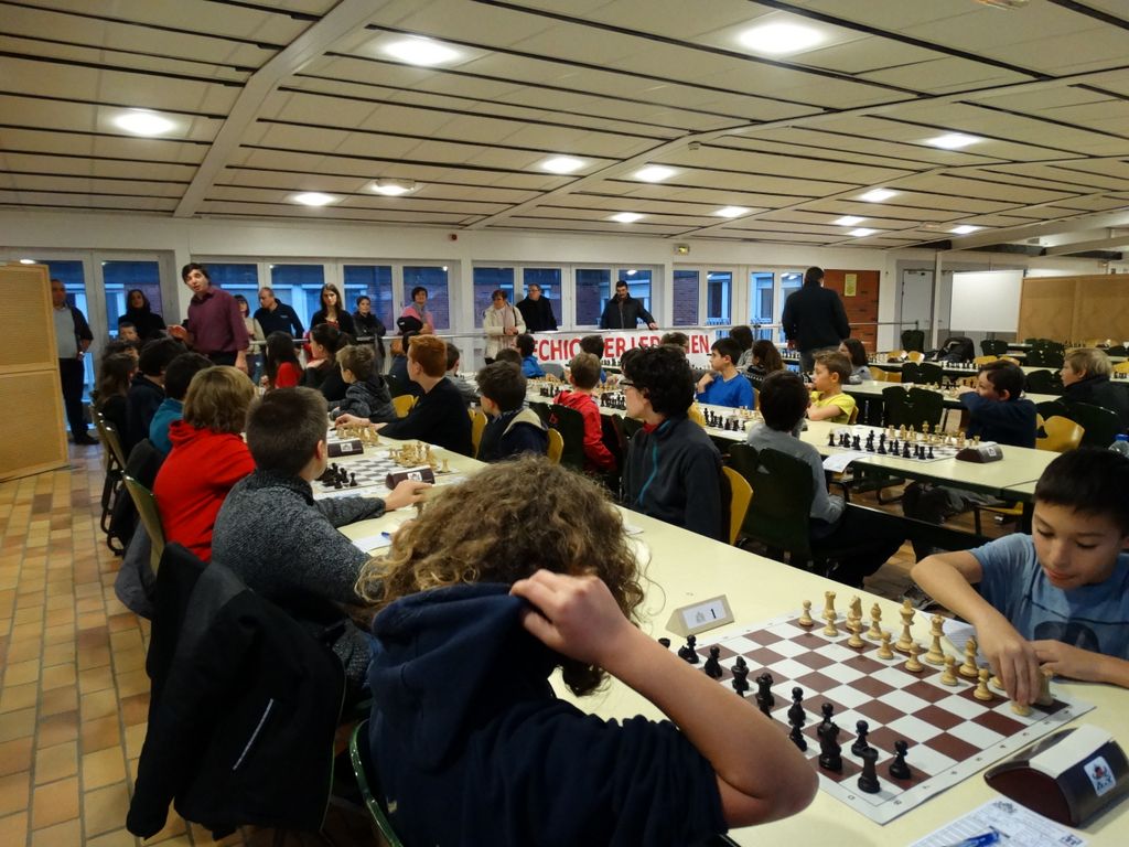 Championnats d’échecs des jeunes du Jura.Lons le Saunier le 16 & 17  janvier 2016 - Echiquier ledonien dsc01503.jpg (large)
