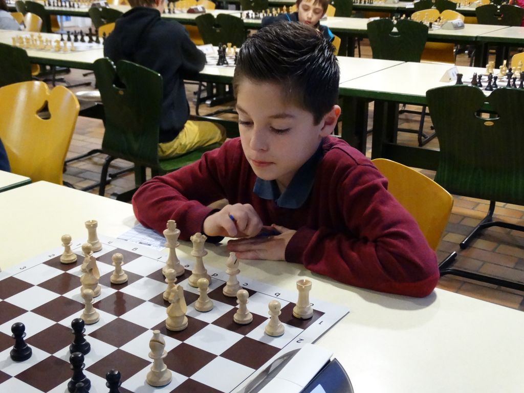 Championnats d’échecs des jeunes du Jura.Lons le Saunier le 16 & 17  janvier 2016 - Echiquier ledonien dsc01524.jpg (large)