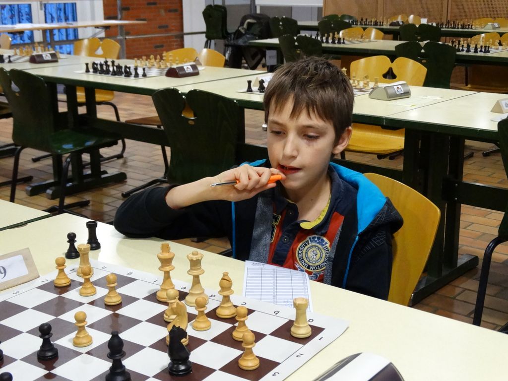 Championnats d’échecs des jeunes du Jura.Lons le Saunier le 16 & 17  janvier 2016 - Echiquier ledonien dsc01546.jpg (large)