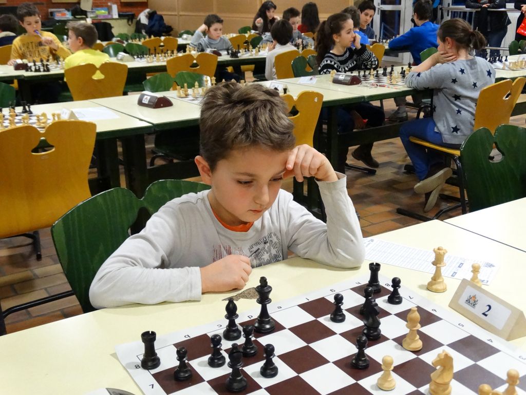 Championnats d’échecs des jeunes du Jura.Lons le Saunier le 16 & 17  janvier 2016 - Echiquier ledonien dsc01563.jpg (large)
