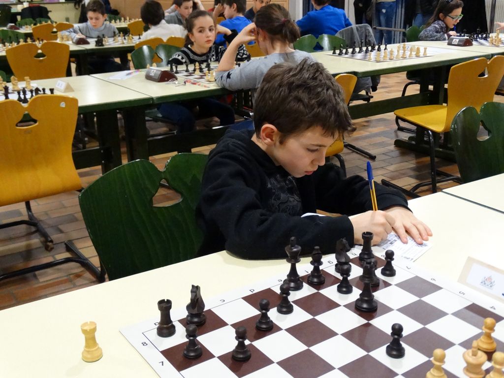Championnats d’échecs des jeunes du Jura.Lons le Saunier le 16 & 17  janvier 2016 - Echiquier ledonien dsc01564.jpg (large)