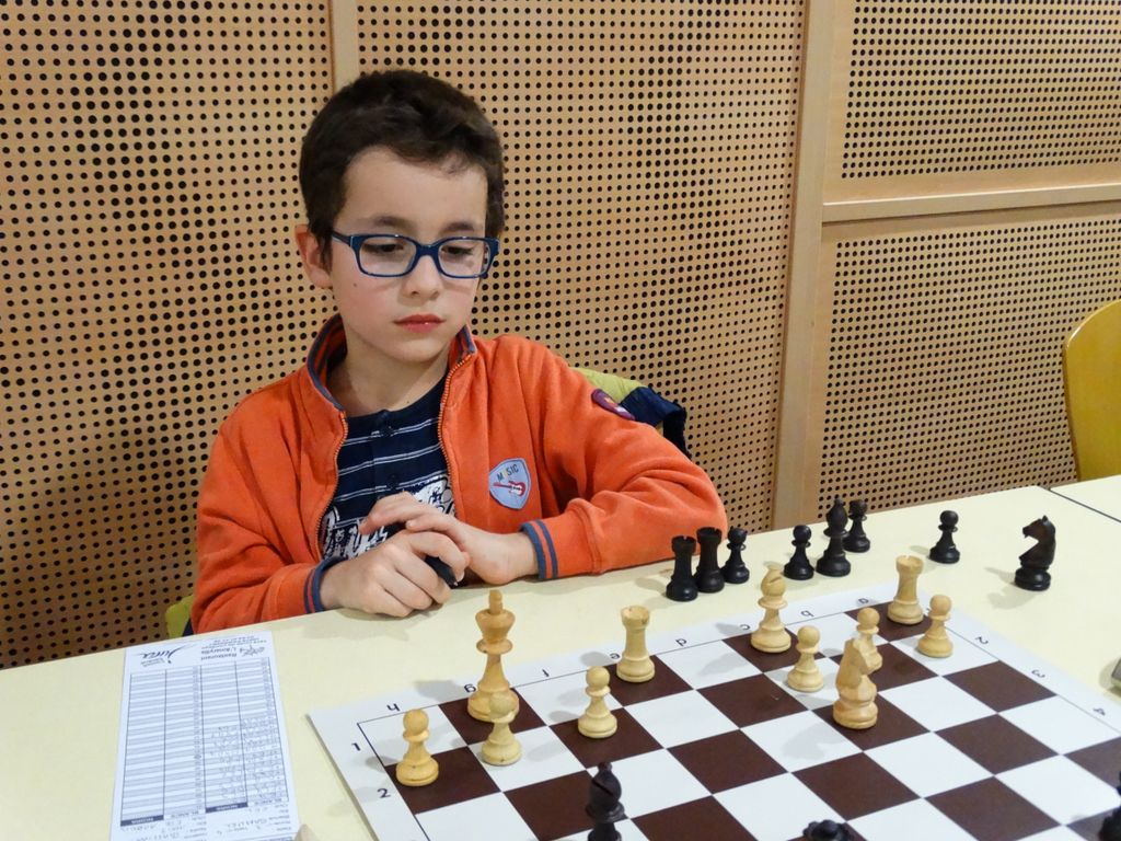 Championnats d’échecs des jeunes du Jura.Lons le Saunier le 16 & 17  janvier 2016 - Echiquier ledonien dsc01580.jpg (large)