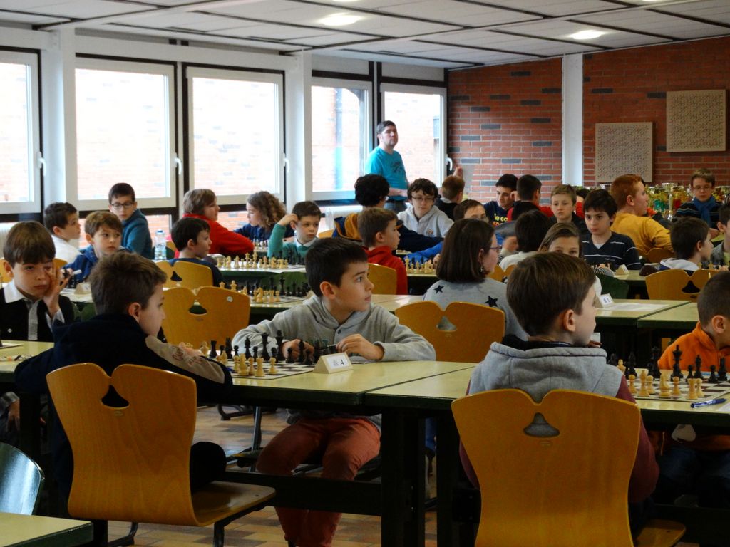 Championnats d’échecs des jeunes du Jura.Lons le Saunier le 16 & 17  janvier 2016 - Echiquier ledonien dsc01605.jpg (large)
