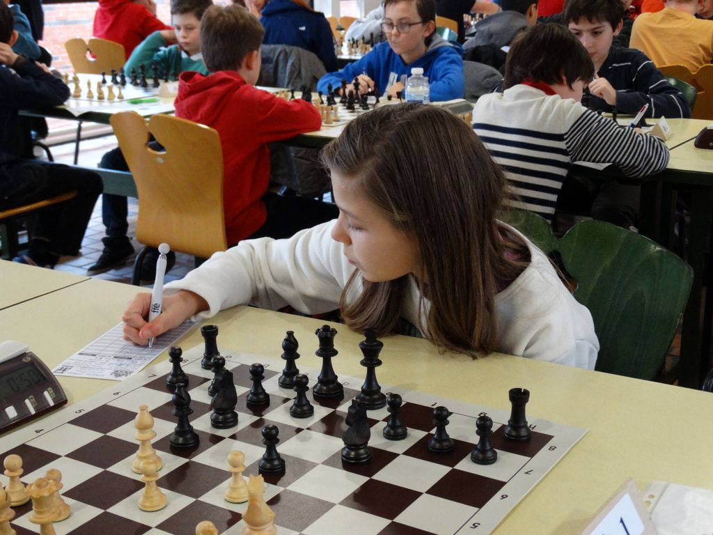 Championnats d’échecs des jeunes du Jura.Lons le Saunier le 16 & 17  janvier 2016 - Echiquier ledonien dsc01609.jpg (large)