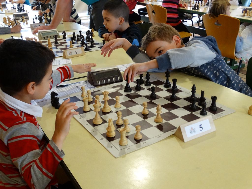 Championnats d’échecs des jeunes du Jura.Lons le Saunier le 16 & 17  janvier 2016 - Echiquier ledonien dsc01615.jpg (large)