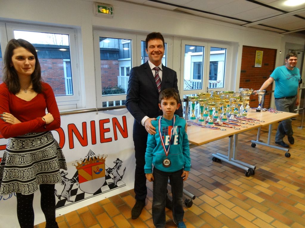 Championnats d’échecs des jeunes du Jura.Lons le Saunier le 16 & 17  janvier 2016 - Echiquier ledonien dsc01670.jpg (large)
