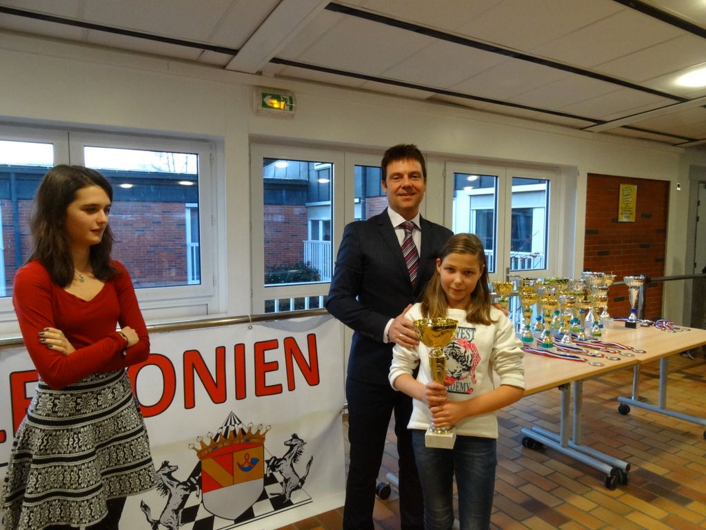 Championnats d’échecs des jeunes du Jura.Lons le Saunier le 16 & 17  janvier 2016 - Echiquier ledonien dsc01679.jpg (large)