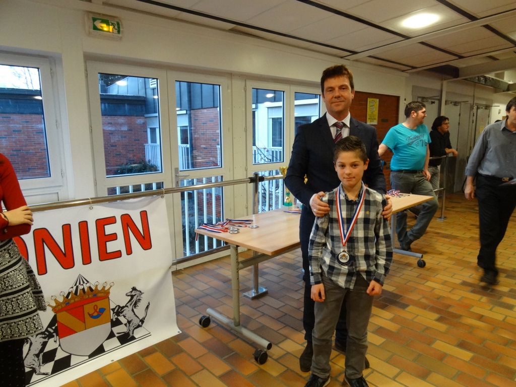 Championnats d’échecs des jeunes du Jura.Lons le Saunier le 16 & 17  janvier 2016 - Echiquier ledonien dsc01681.jpg (large)