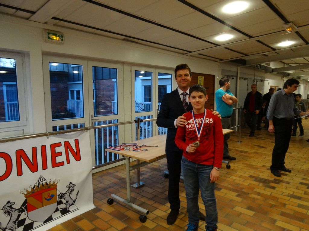 Championnats d’échecs des jeunes du Jura.Lons le Saunier le 16 & 17  janvier 2016 - Echiquier ledonien dsc01700.jpg (large)