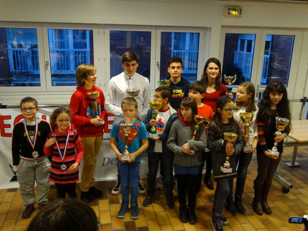 Championnats d’échecs des jeunes du Jura.Lons le Saunier le 16 & 17  janvier 2016 - Echiquier ledonien dsc01707.jpg (large)