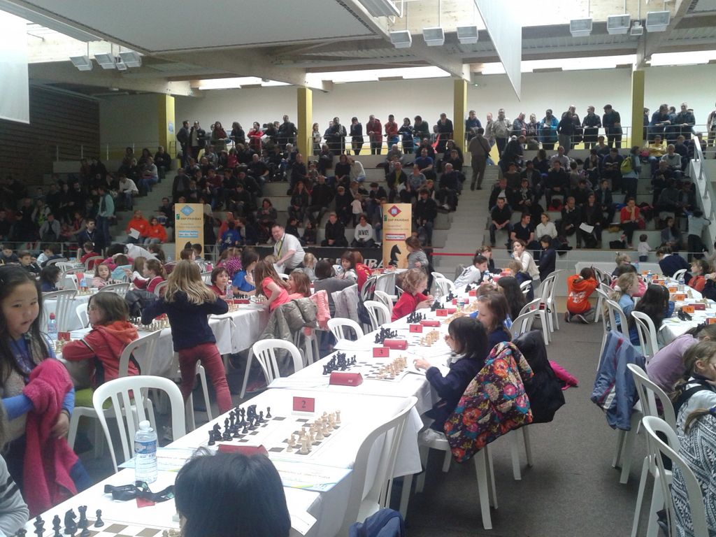 Championnat de France d’Echecs des jeunes 
.Gonfreville avril 2016 - Echiquier ledonien photo0219.jpg (large)