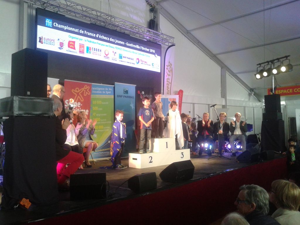 Championnat de France d’Echecs des jeunes 
.Gonfreville avril 2016 - Echiquier ledonien photo0228.jpg (large)