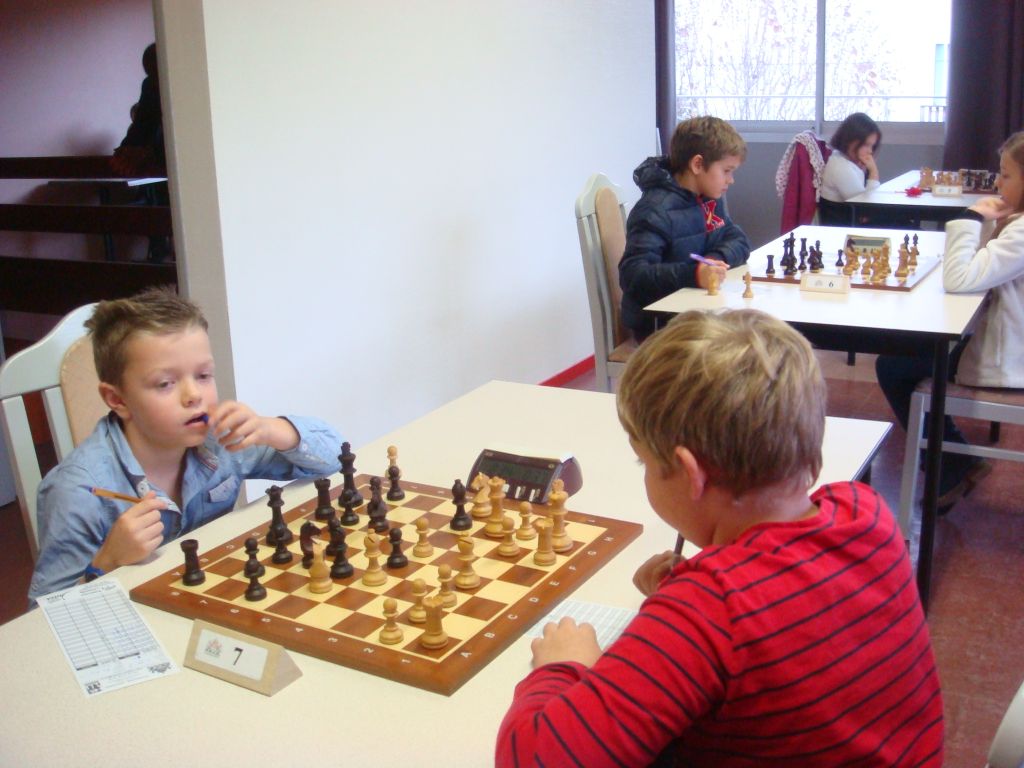 Interclubs  nationale 2 jeunes.Lons le Saunier le 29 novembre 2015 - Echiquier ledonien dsc08850.jpg (large)