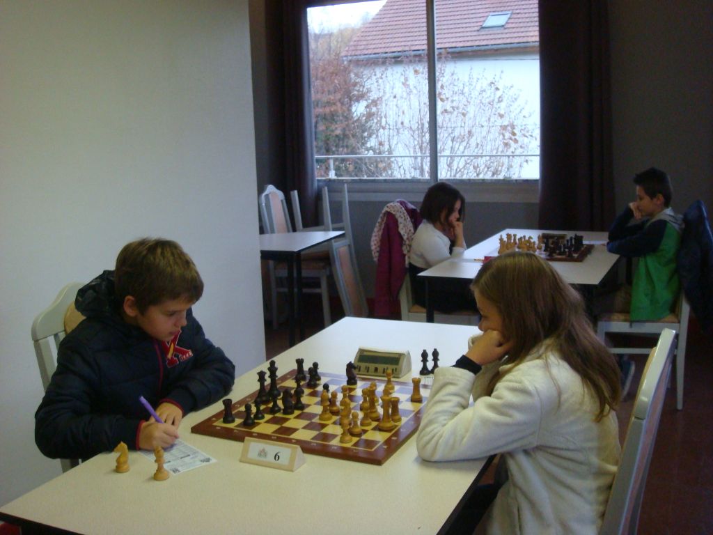 Interclubs  nationale 2 jeunes.Lons le Saunier le 29 novembre 2015 - Echiquier ledonien dsc08852.jpg (large)