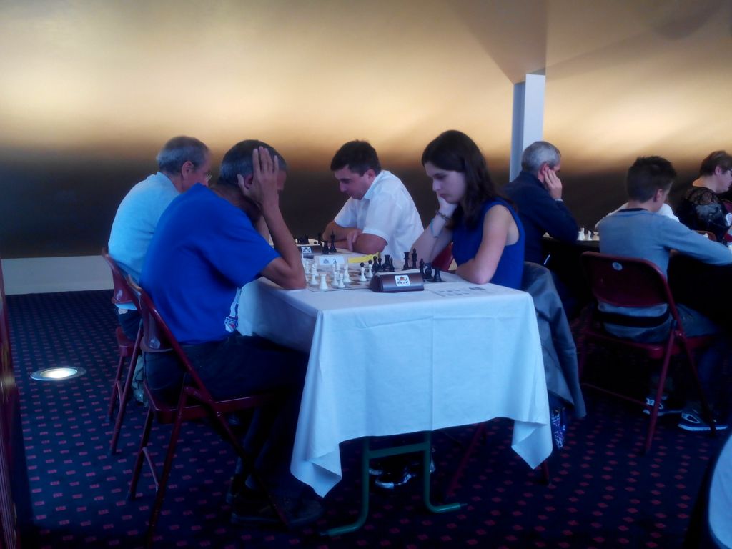 Blitz Le Prodige  au Mégarama de Lons le Saunier le 3 octobre 2015 - Echiquier ledonien img_20151003_163413.jpg (large)