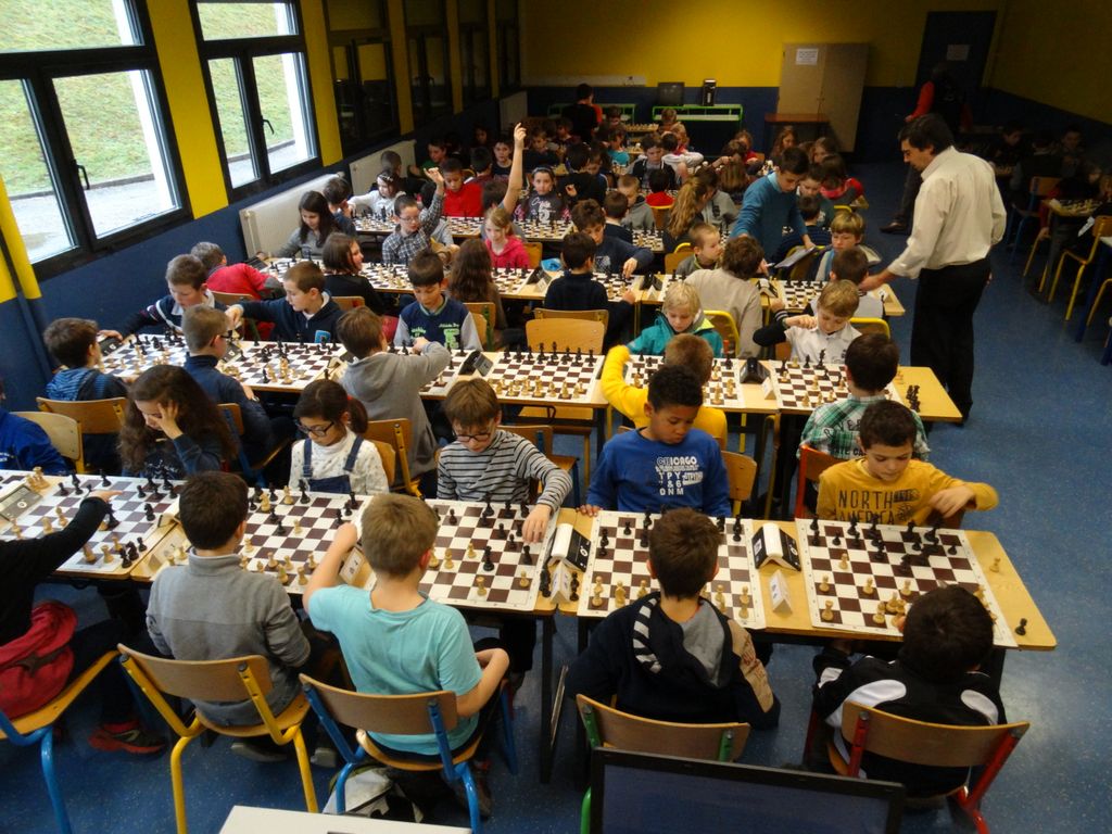 Les championnats de France d’Echecs scolaire, phase départementale se déroulait à Saint Exupéry à Lons le saunier le 20 janvier  2016 - Echiquier ledonien dsc01716.jpg (large)