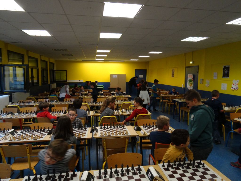 Les championnats de France d’Echecs scolaire, phase départementale se déroulait à Saint Exupéry à Lons le saunier le 20 janvier  2016 - Echiquier ledonien dsc01734.jpg (large)
