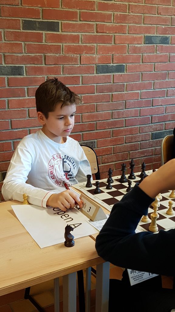 Championnat régional d’Echecs jeunes.Lons le Saunier 18 & 19 février 2017 - Echiquier ledonien 20170218_112709.jpg (large)