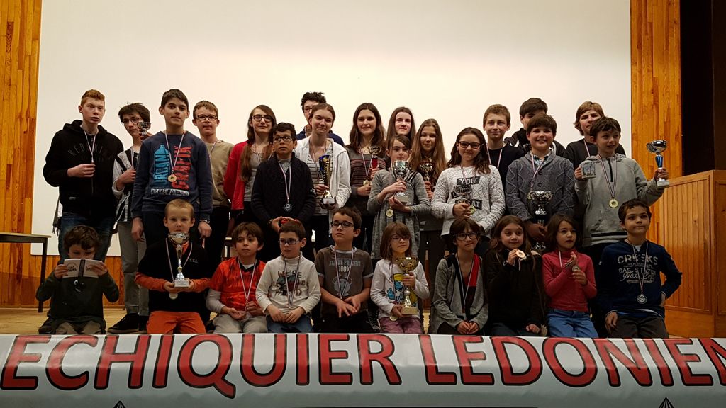 Championnat individuel des jeunes du Jura.Lons le Saunier  le 28 & 29 janvier 2017 - Echiquier ledonien 20170129_173358.jpg (large)