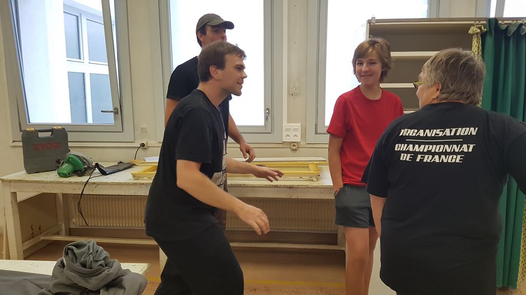 Rénovation de la nouvelle salle d'echecs Espace des Mouillères le 2 septembre 2017 - Echiquier ledonien 20170902_085105.jpg (large)